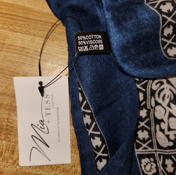 MIA + TESS Pattern Lightweight Scarf Navy/Black/White - Picture 5 of 14